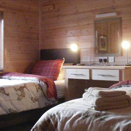 Glas Doire Lodge, Glen Roy Nature Reserve ロイブリッジ エクステリア 写真