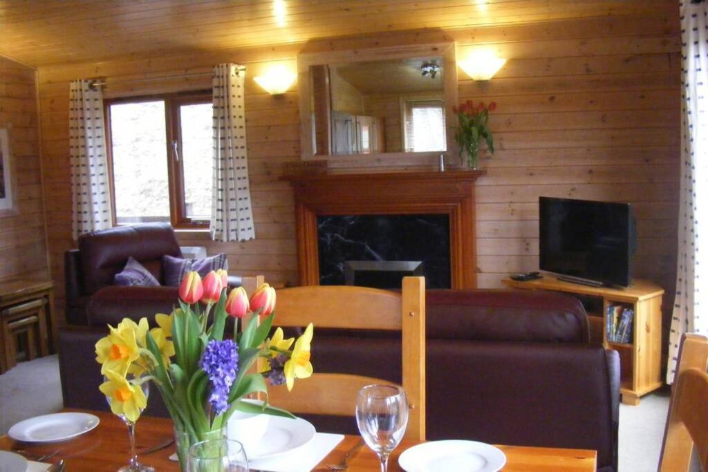 Glas Doire Lodge, Glen Roy Nature Reserve ロイブリッジ エクステリア 写真